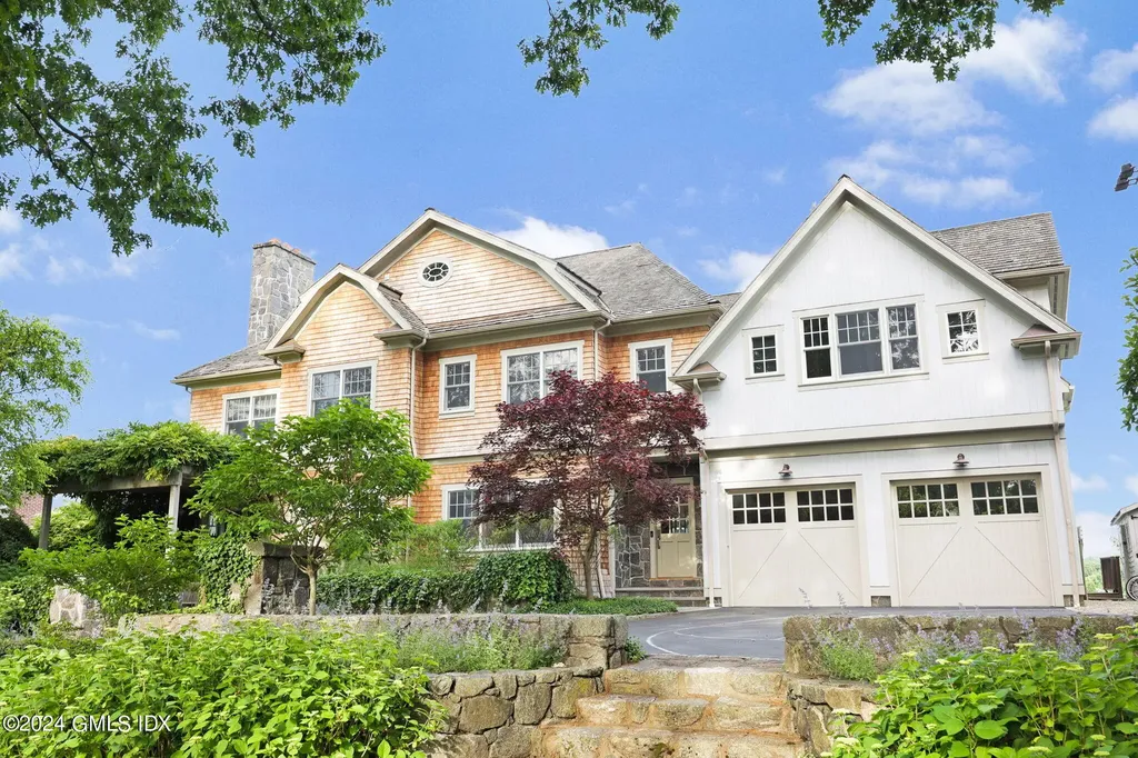 27 Cognewaugh Road Cos Cob CT 06807