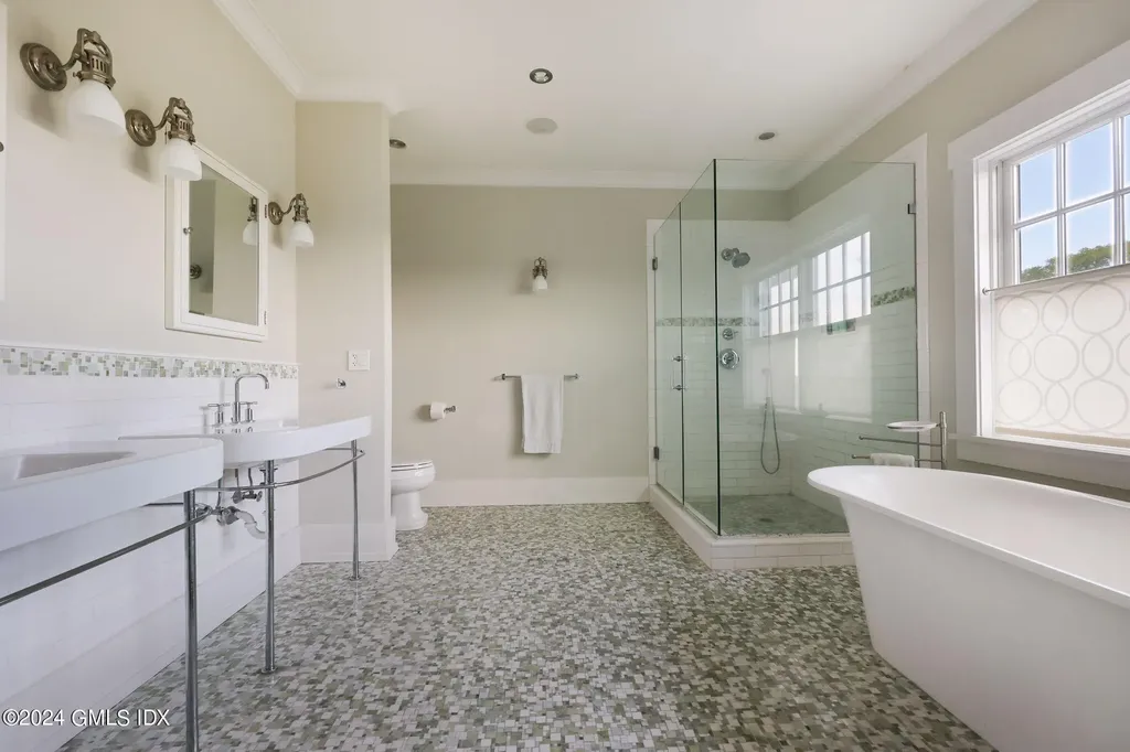 27 Cognewaugh Road Cos Cob CT 06807