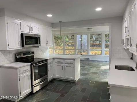 26 Revere Road Riverside CT 06878