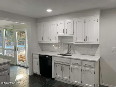 26 Revere Road Riverside CT 06878