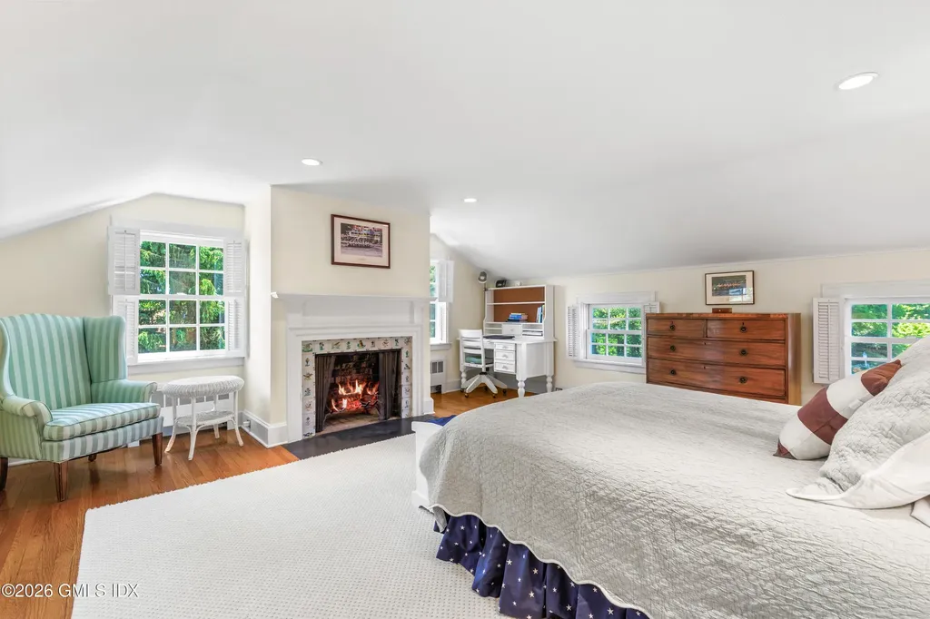 456 Round Hill Road Greenwich CT 06831