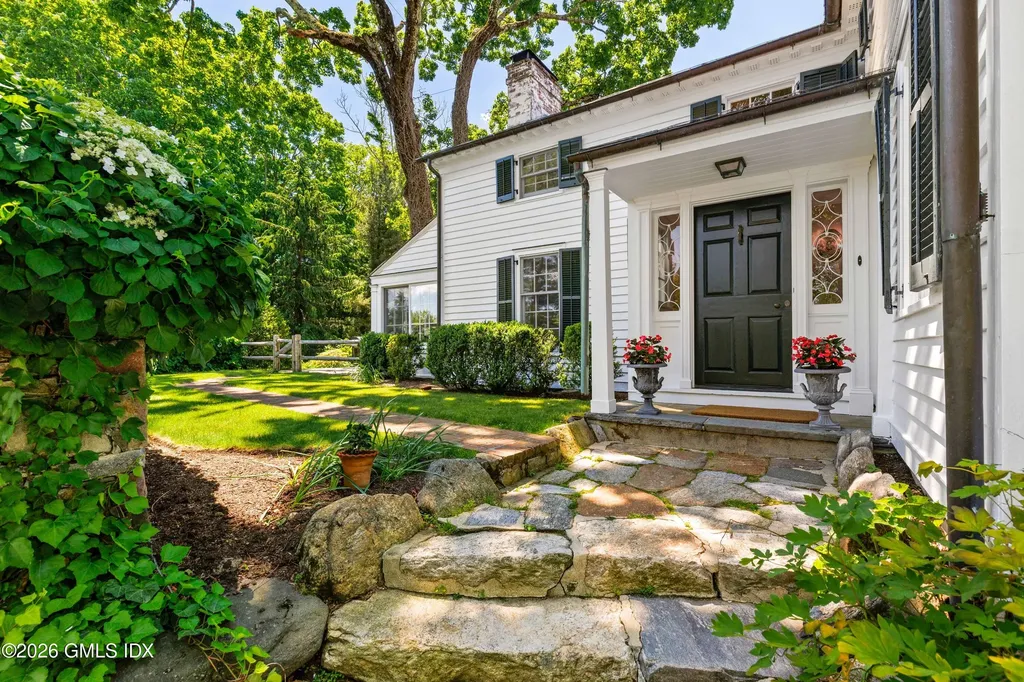 456 Round Hill Road Greenwich CT 06831
