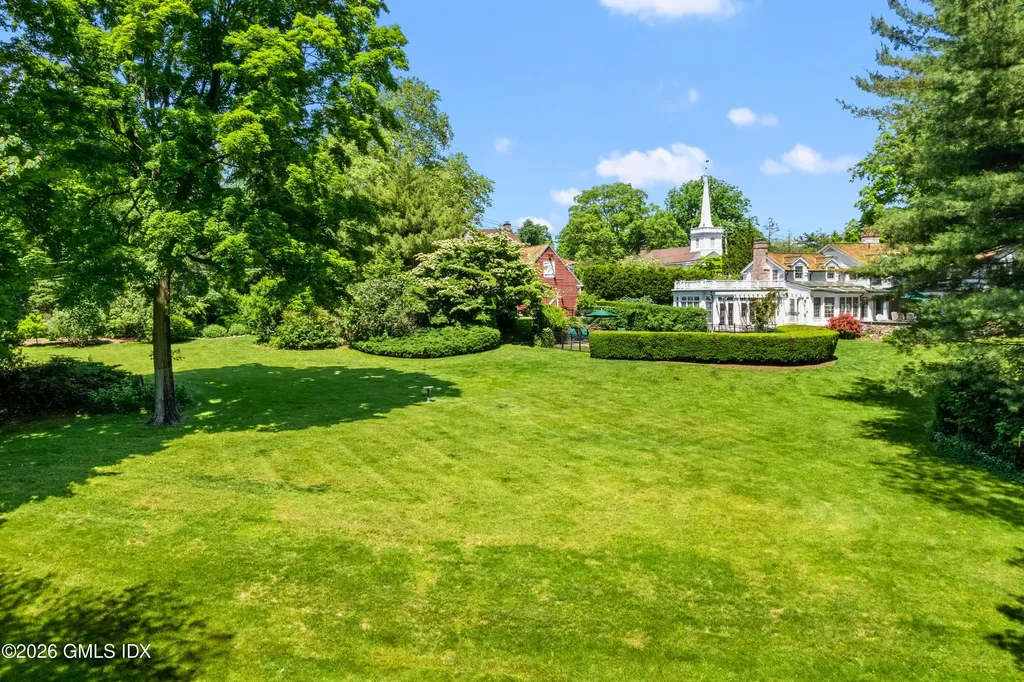 456 Round Hill Road Greenwich CT 06831