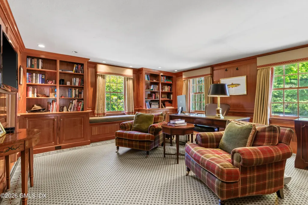 456 Round Hill Road Greenwich CT 06831