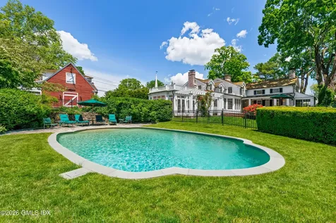 456 Round Hill Road Greenwich CT 06831