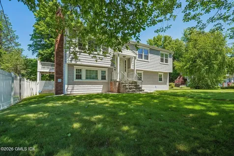 11 Stuart Drive Old Greenwich CT 06870