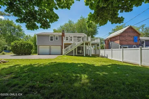 11 Stuart Drive Old Greenwich CT 06870