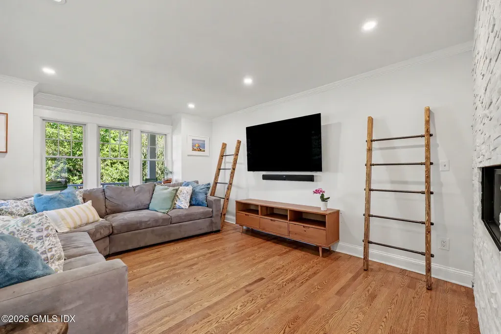 5 Grant Avenue Old Greenwich CT 06870