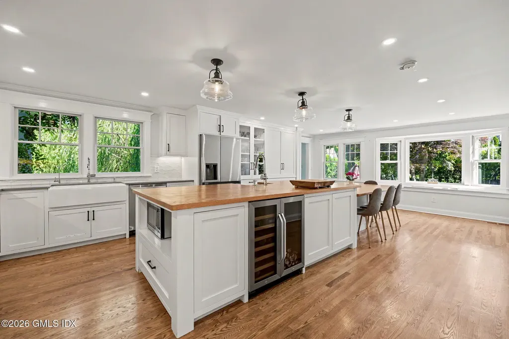 5 Grant Avenue Old Greenwich CT 06870