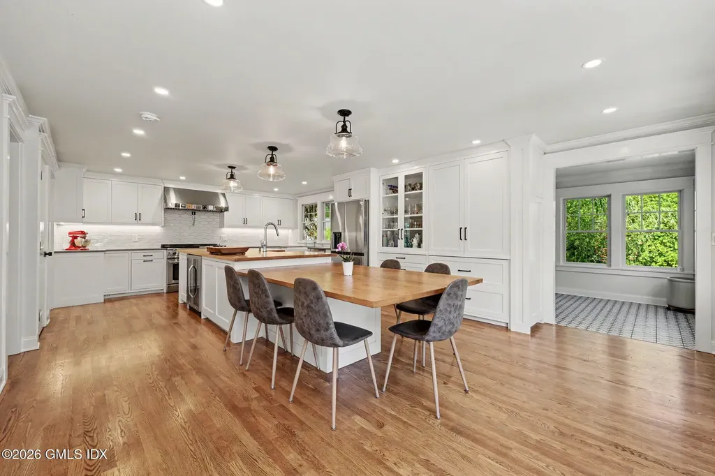 5 Grant Avenue Old Greenwich CT 06870