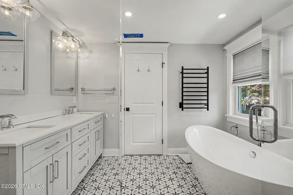 5 Grant Avenue Old Greenwich CT 06870