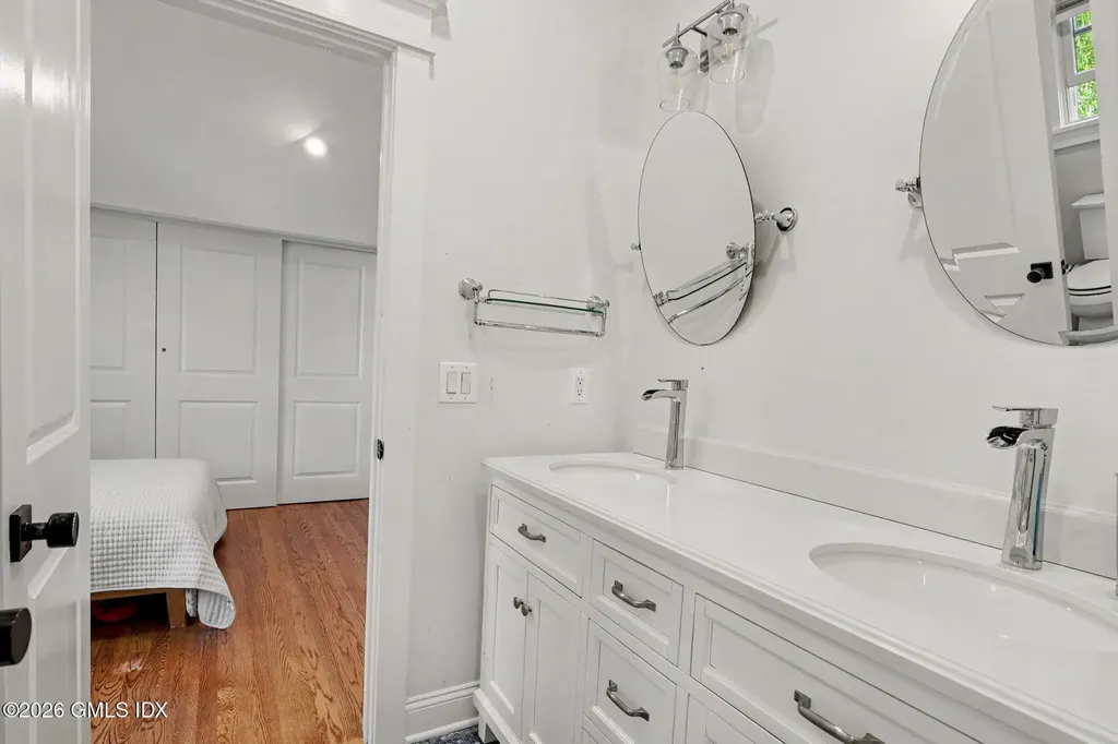 5 Grant Avenue Old Greenwich CT 06870