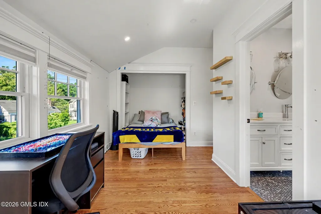 5 Grant Avenue Old Greenwich CT 06870
