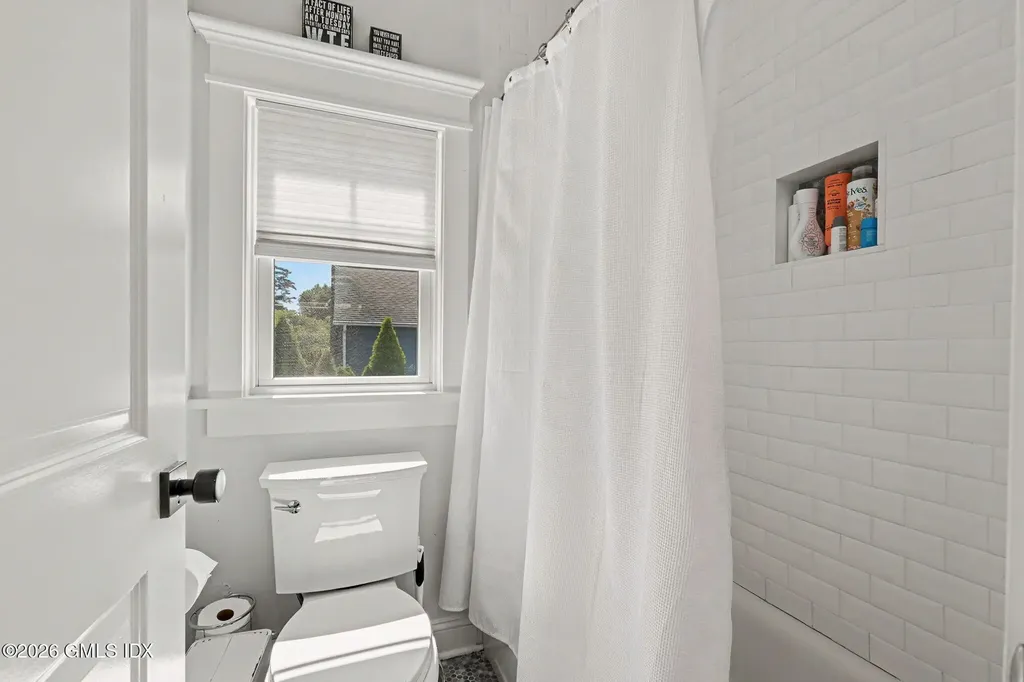 5 Grant Avenue Old Greenwich CT 06870