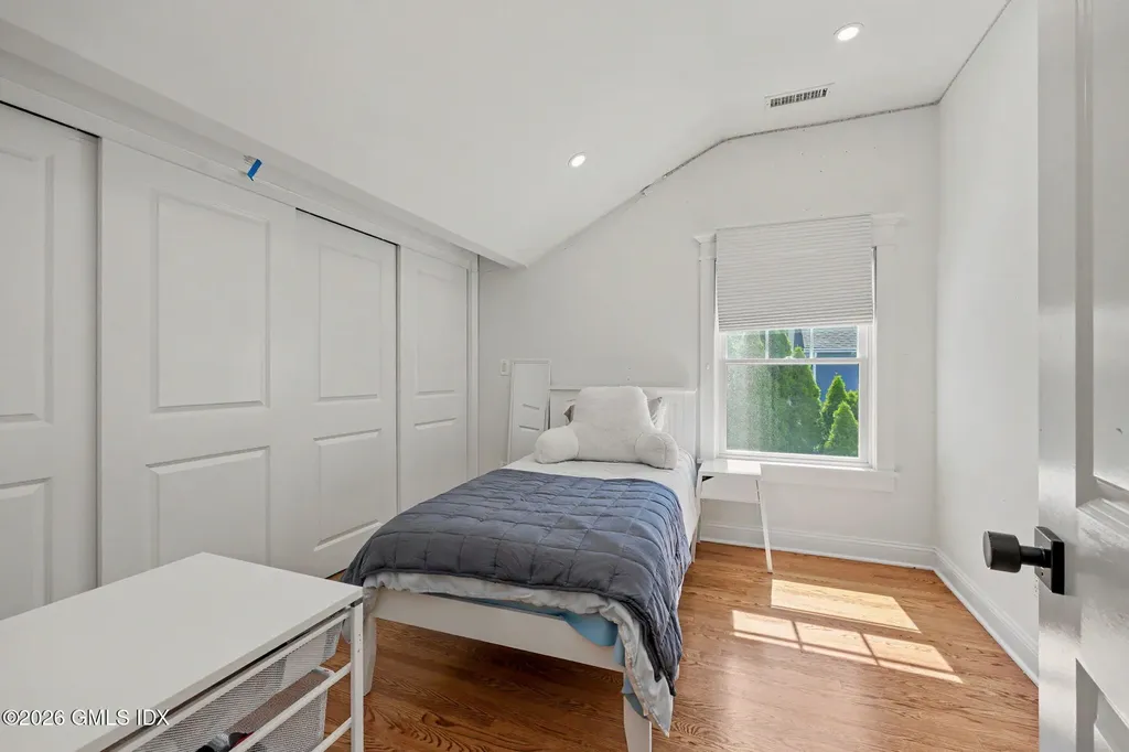 5 Grant Avenue Old Greenwich CT 06870