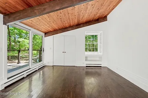 424 Cognewaugh Road Cos Cob CT 06807