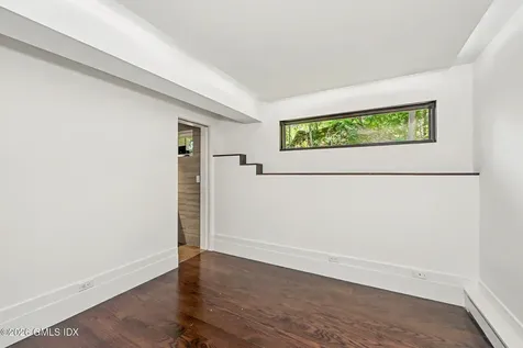 424 Cognewaugh Road Cos Cob CT 06807