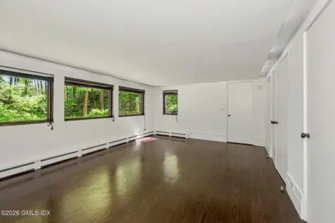 424 Cognewaugh Road Cos Cob CT 06807
