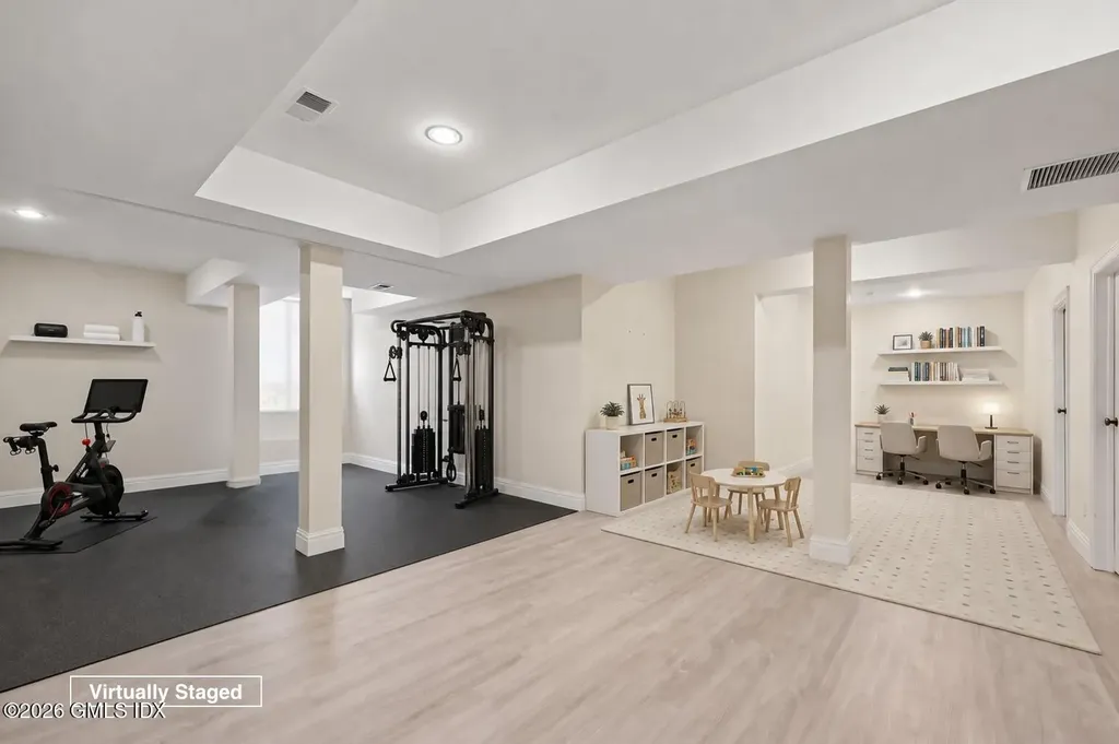 26 Circle Drive Greenwich CT 06830