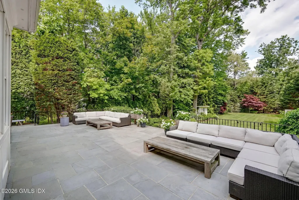 26 Circle Drive Greenwich CT 06830