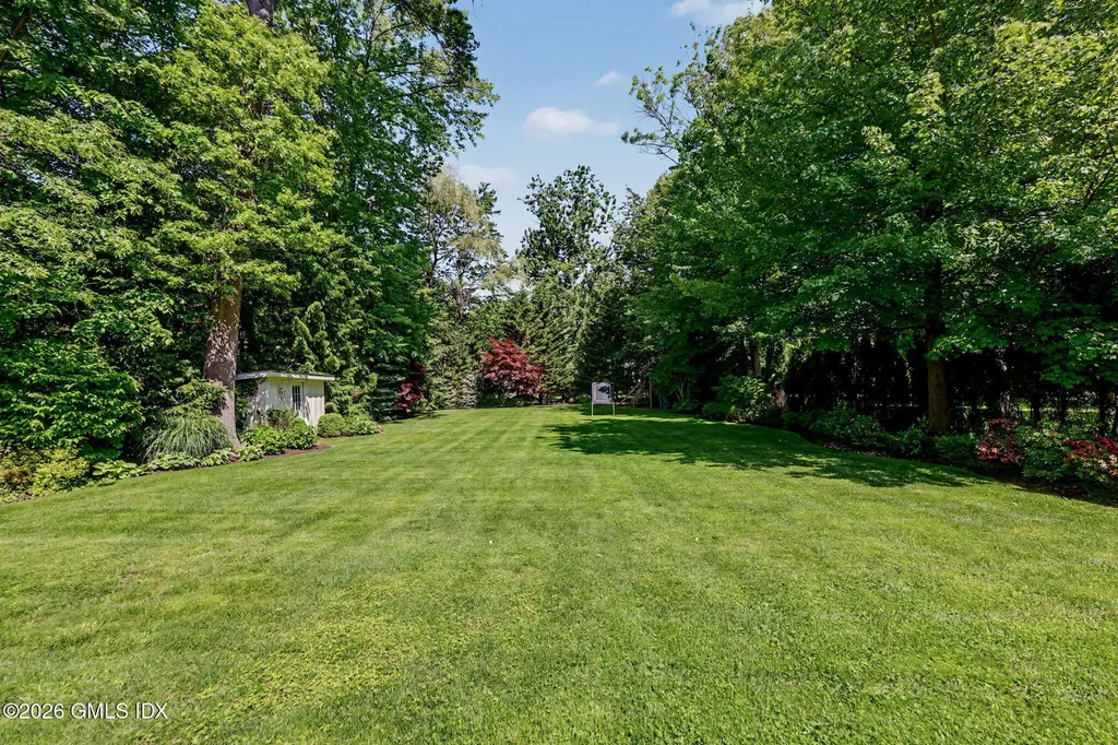 26 Circle Drive Greenwich CT 06830
