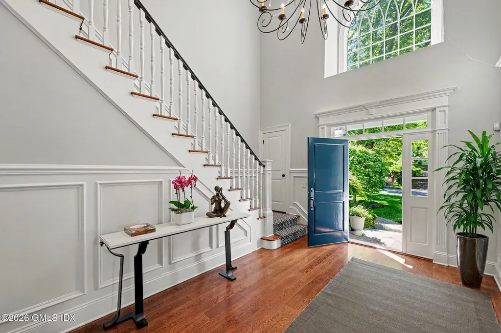 26 Circle Drive Greenwich CT 06830