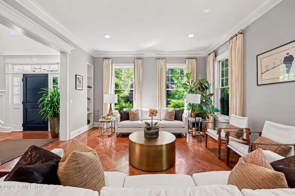 26 Circle Drive Greenwich CT 06830