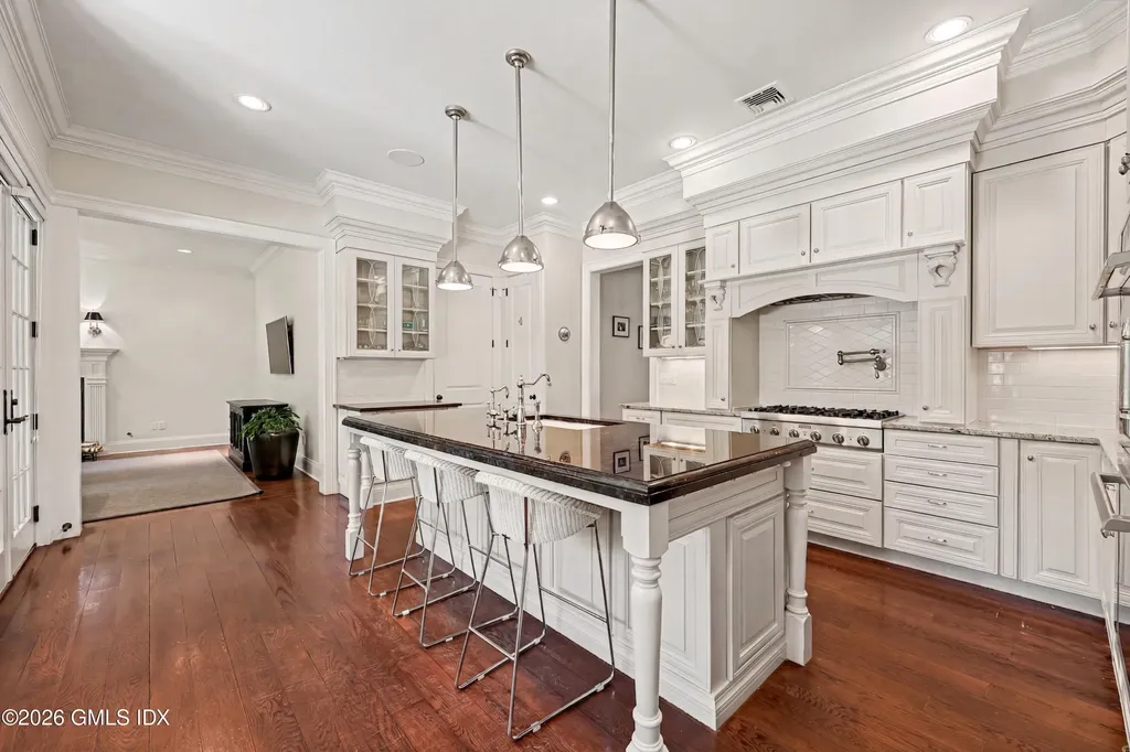 26 Circle Drive Greenwich CT 06830