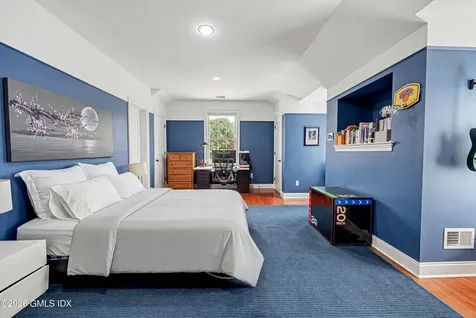 26 Circle Drive Greenwich CT 06830