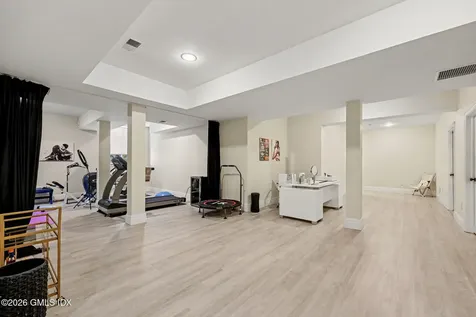 26 Circle Drive Greenwich CT 06830