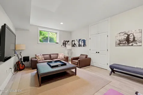 26 Circle Drive Greenwich CT 06830