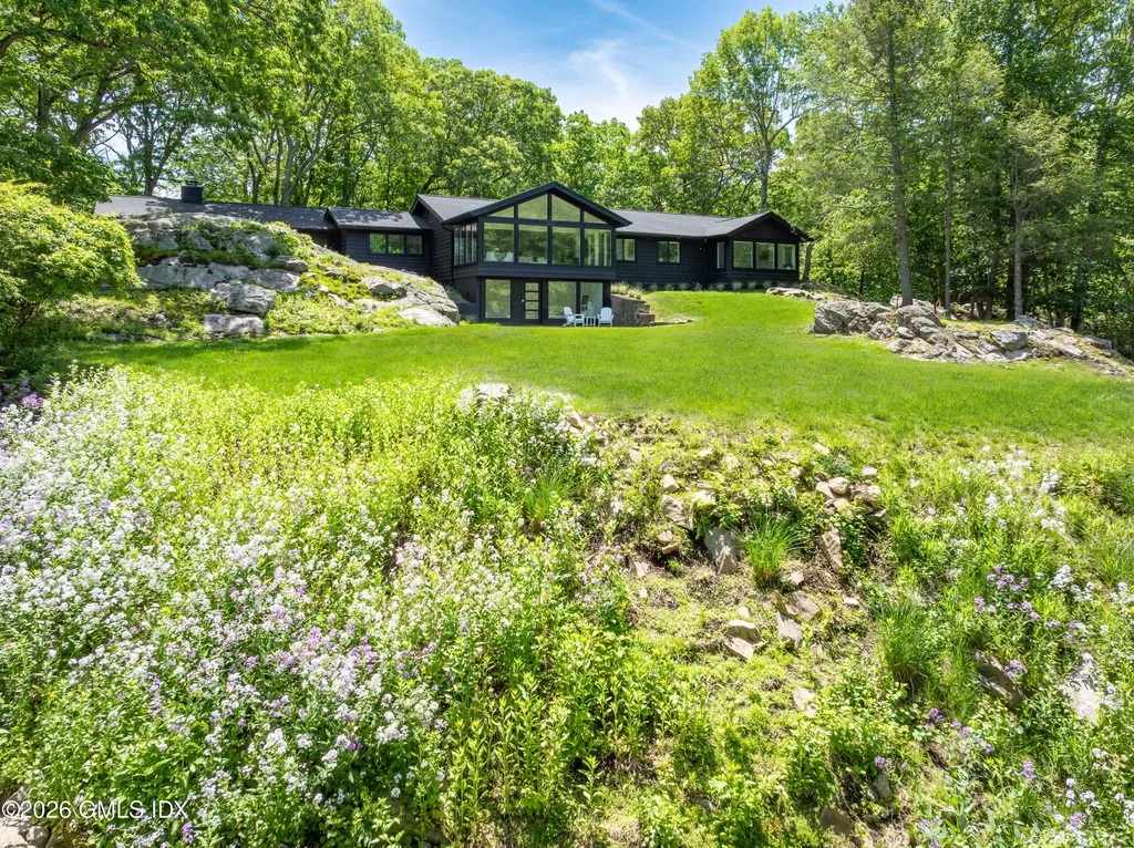198 Woodchuck Road Stamford CT 06903