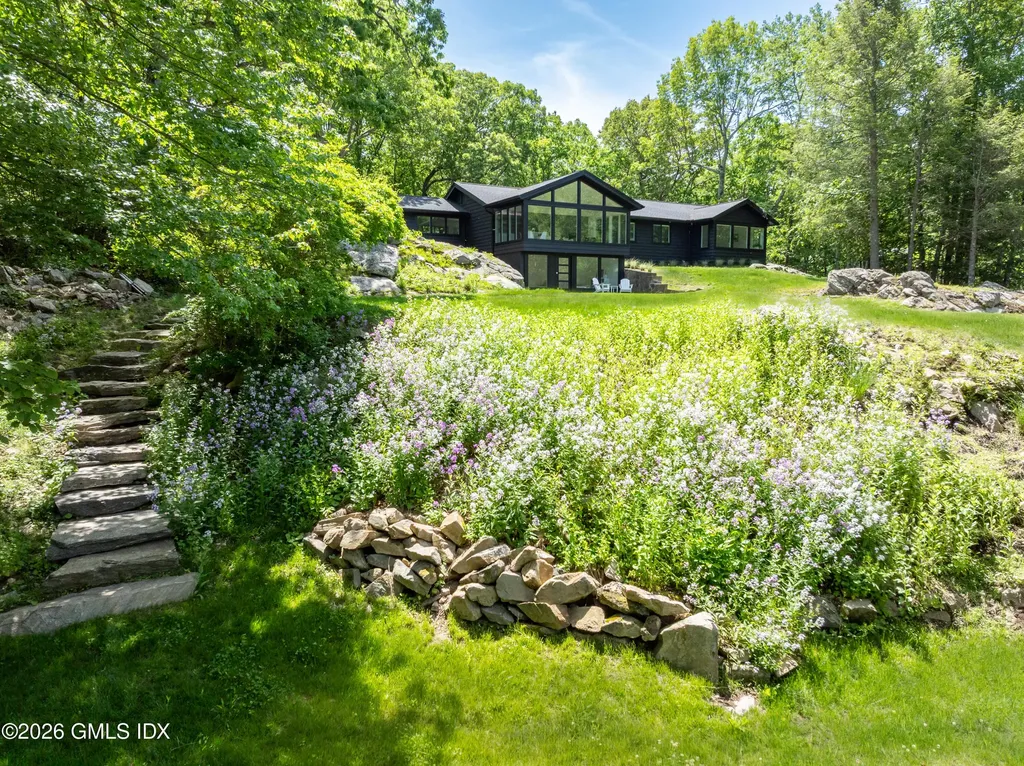 198 Woodchuck Road Stamford CT 06903