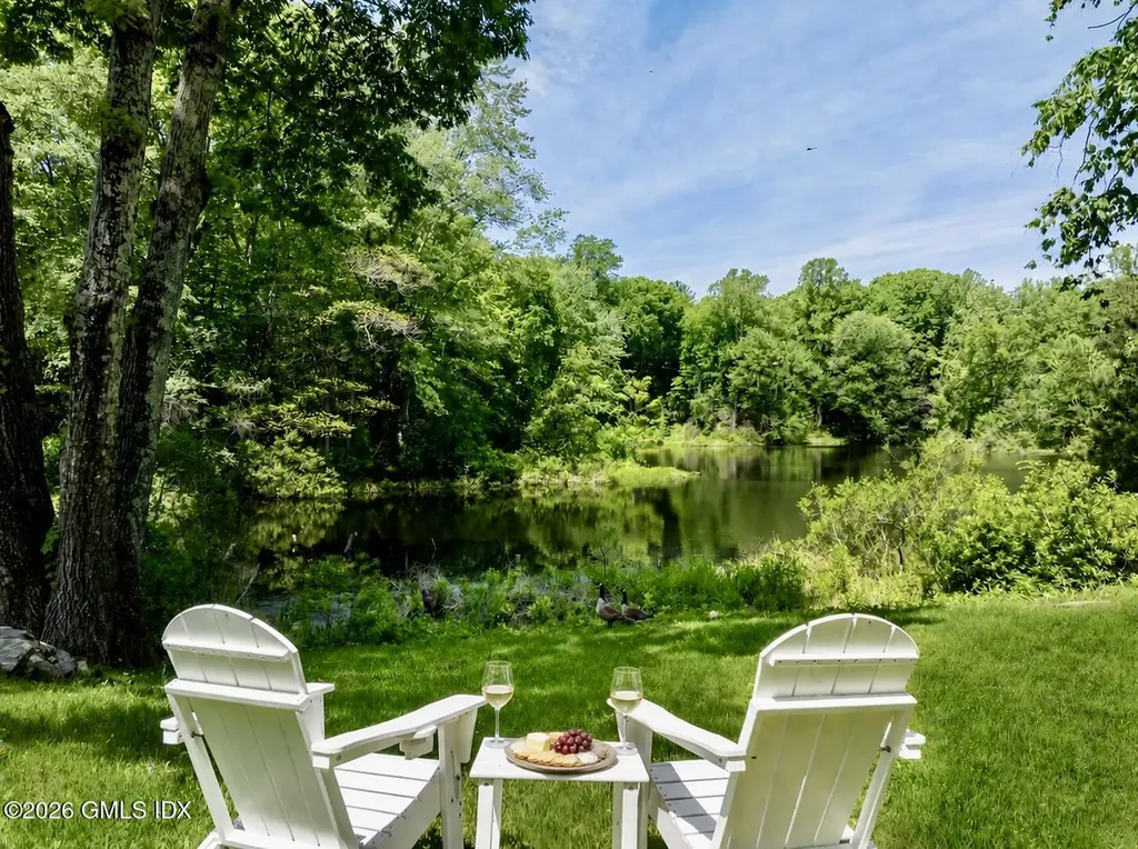 198 Woodchuck Road Stamford CT 06903