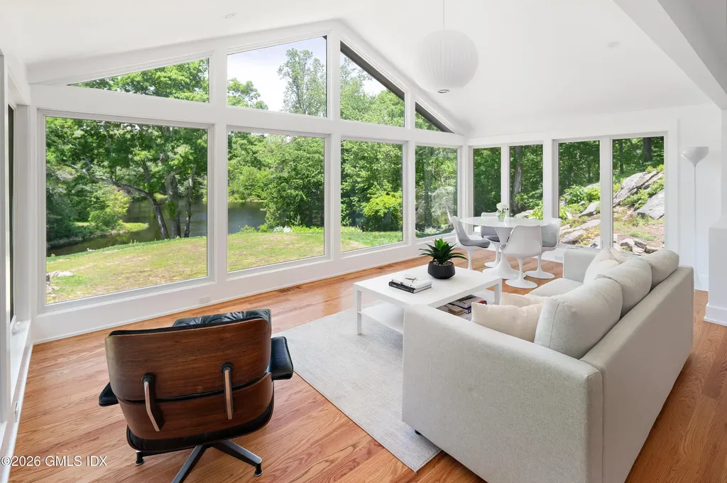 198 Woodchuck Road Stamford CT 06903