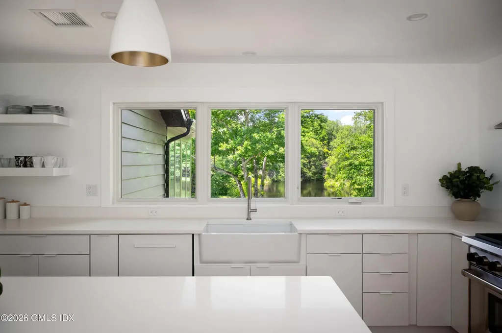 198 Woodchuck Road Stamford CT 06903