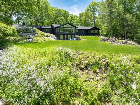198 Woodchuck Road Stamford CT 06903