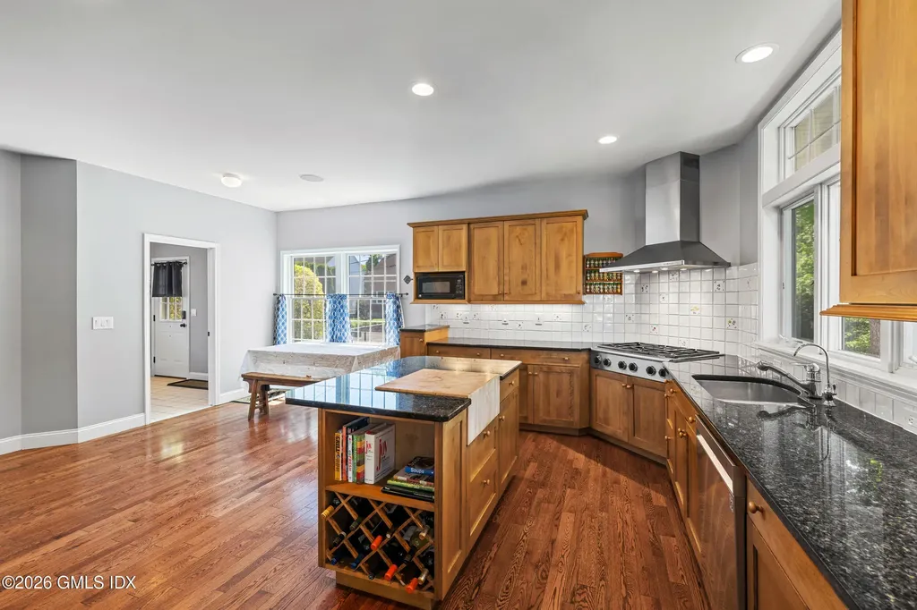 9 Rex Street Greenwich CT 06831