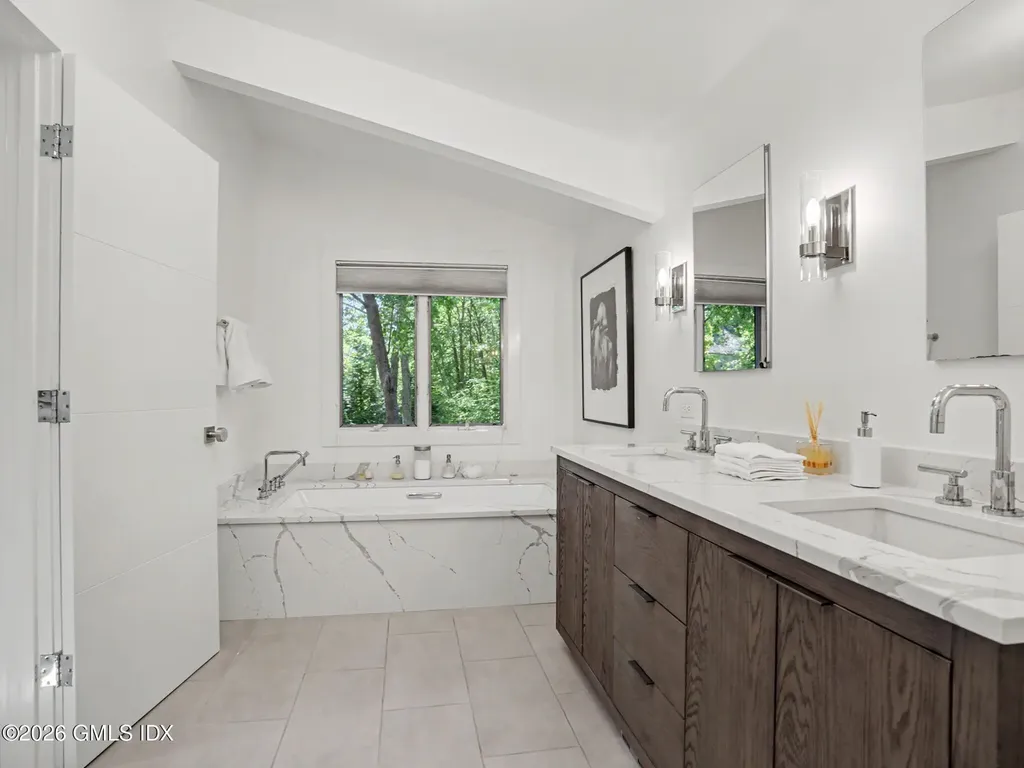 12 Bailiwick Road Greenwich CT 06831