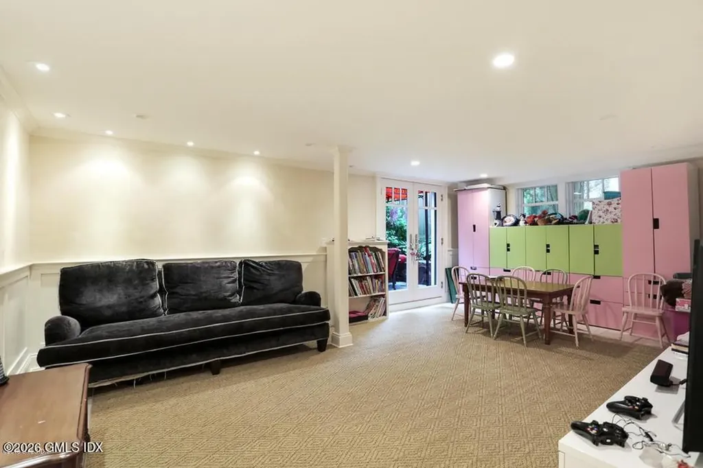 23 Byram Terrace Drive Greenwich CT 06831