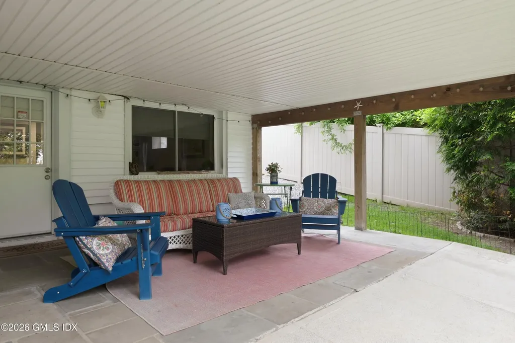 38 Francis Lane Greenwich CT 06831