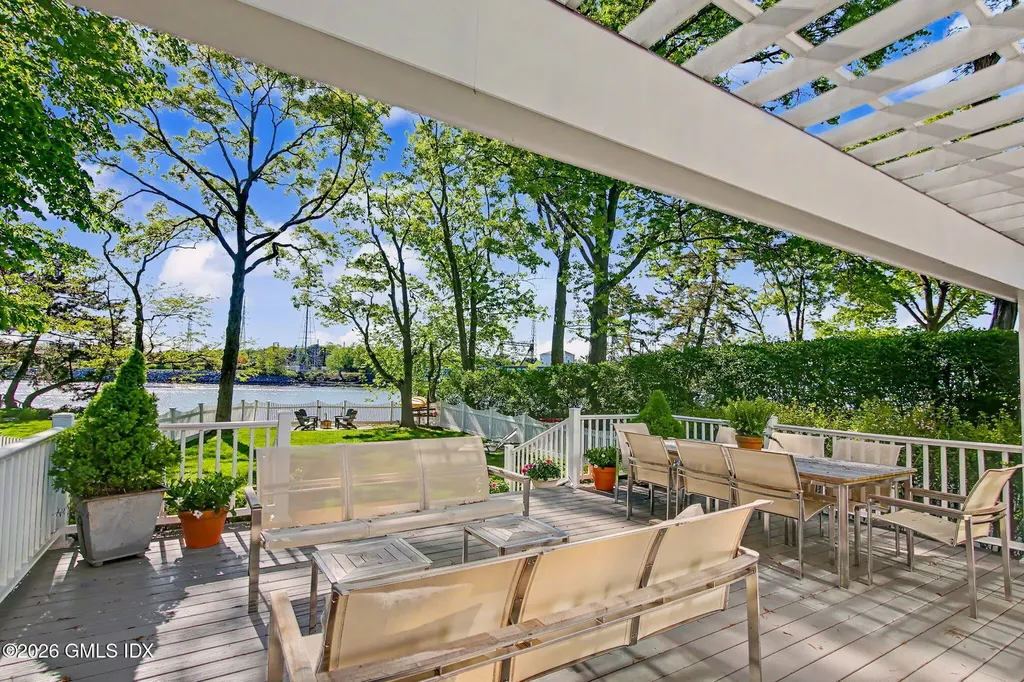 10 Newton Street Riverside CT 06878