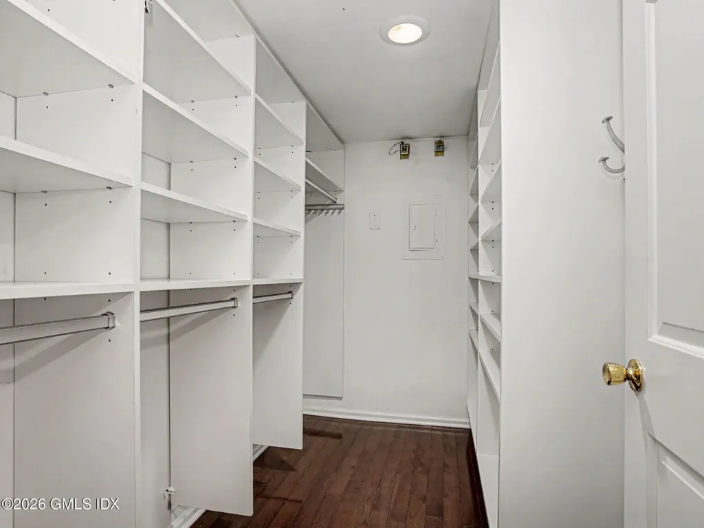 1465 E Putnam Avenue Old Greenwich CT 06870