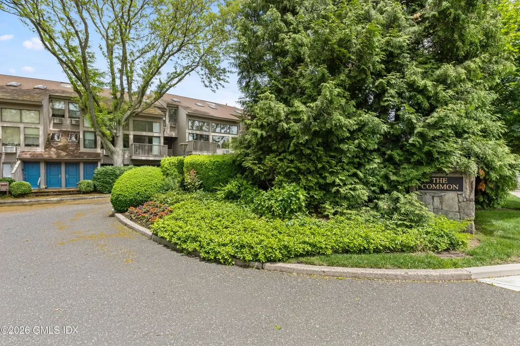 1465 E Putnam Avenue Old Greenwich CT 06870