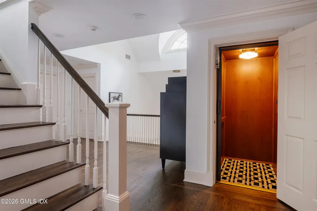 20 Oak Street Greenwich CT 06831