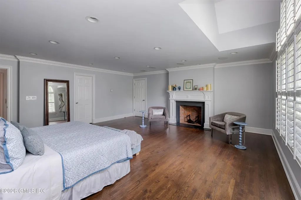 20 Oak Street Greenwich CT 06831