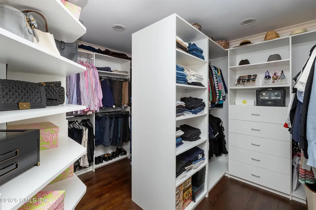20 Oak Street Greenwich CT 06831