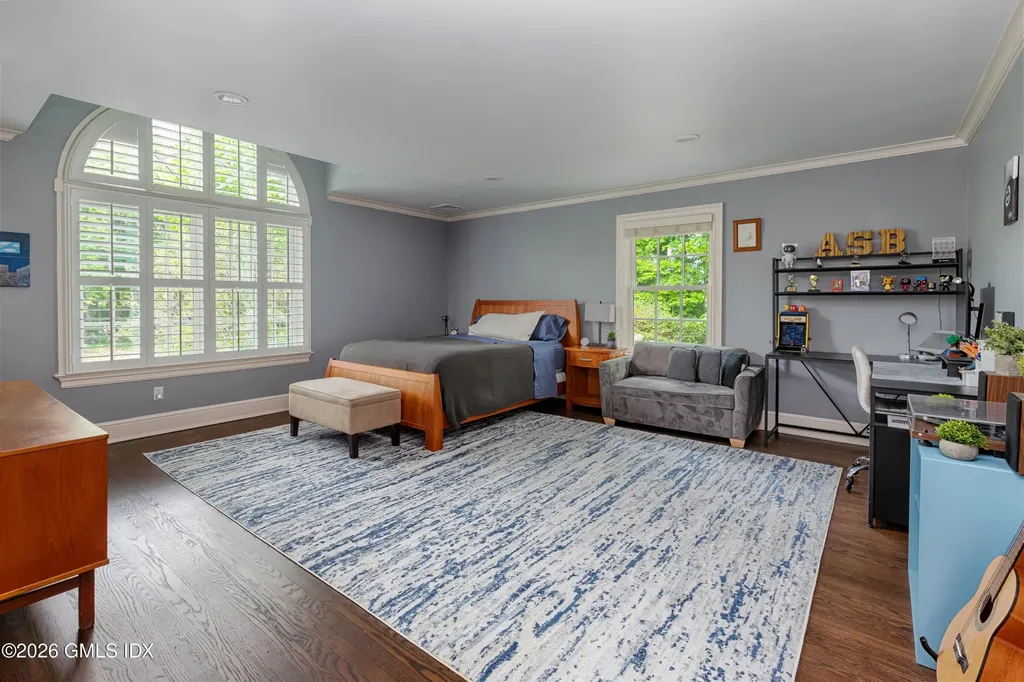 20 Oak Street Greenwich CT 06831