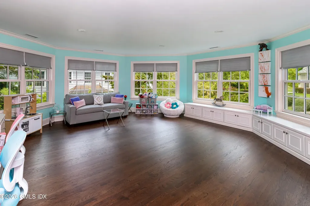 20 Oak Street Greenwich CT 06831