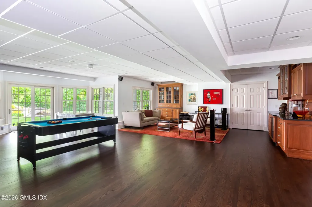20 Oak Street Greenwich CT 06831